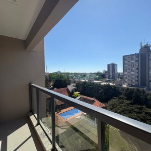 Apartamento com 110m², 3 dormitórios, 2 vagas, no bairro Petrópolis em Caxias do Sul para Comprar