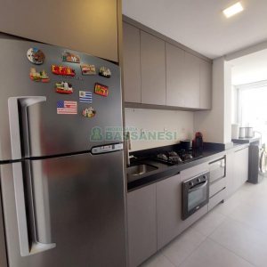 Apto Mobiliado com 60m², 1 dormitório, 1 vaga, no bairro Lourdes em Caxias do Sul para Alugar