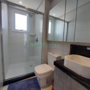 Apto Mobiliado com 60m², 1 dormitório, 1 vaga, no bairro Lourdes em Caxias do Sul para Alugar