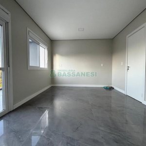 Casa com 160m², 3 dormitórios, no bairro Charqueadas em Caxias do Sul para Alugar