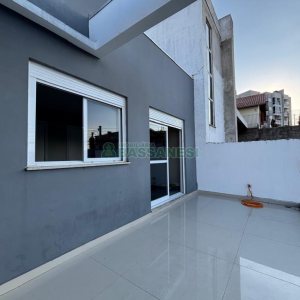 Casa com 160m², 3 dormitórios, no bairro Charqueadas em Caxias do Sul para Alugar