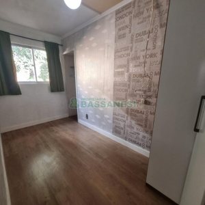 Casa com 150m², 3 dormitórios, 2 vagas, no bairro Planalto em Caxias do Sul para Alugar