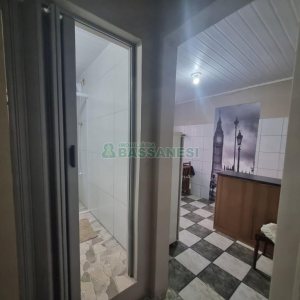 Kitinete com 30m², 1 dormitório, no bairro Planalto em Caxias do Sul para Alugar