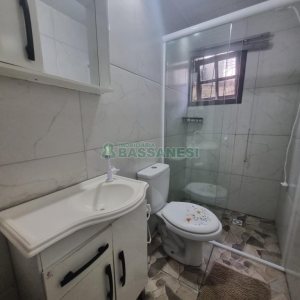 Kitinete com 30m², 1 dormitório, no bairro Planalto em Caxias do Sul para Alugar