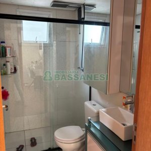 Apartamento com 55m², 2 dormitórios, 1 vaga, no bairro Vinhedos em Caxias do Sul para Alugar