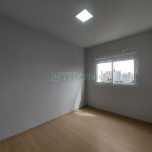 Apartamento com 55m², 2 dormitórios, 1 vaga, no bairro Panazzolo em Caxias do Sul para Alugar
