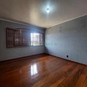 Casa Comercial com 280m², 3 dormitórios, 2 vagas, no bairro Cinqüentenário em Caxias do Sul para Alugar