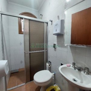 Casa Comercial com 280m², 3 dormitórios, 2 vagas, no bairro Cinqüentenário em Caxias do Sul para Alugar