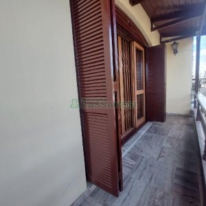 Casa Comercial com 280m², 3 dormitórios, 2 vagas, no bairro Cinqüentenário em Caxias do Sul para Alugar