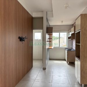 Casa com 96m², 2 dormitórios, 1 vaga, no bairro Charqueadas em Caxias do Sul para Alugar