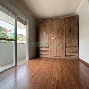 Casa com 96m², 2 dormitórios, 1 vaga, no bairro Charqueadas em Caxias do Sul para Alugar