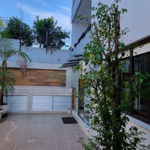 Apartamento com 73m², 2 dormitórios, 1 vaga, no bairro Pio X em Caxias do Sul para Comprar