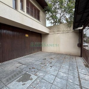 Casa com 150m², 3 dormitórios, 1 vaga, no bairro Desvio Rizzo em Caxias do Sul para Alugar