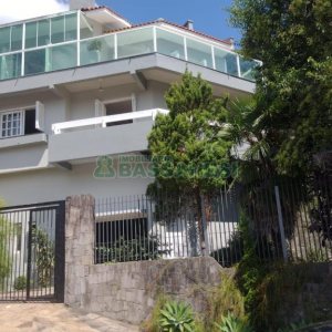 Casa com 148m², 3 dormitórios, 2 vagas, no bairro Santa Corona em Caxias do Sul para Comprar