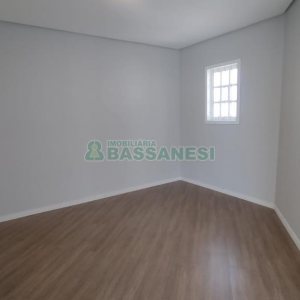 Casa com 148m², 3 dormitórios, 2 vagas, no bairro Santa Corona em Caxias do Sul para Comprar