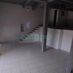 Casa com 148m², 3 dormitórios, 2 vagas, no bairro Santa Corona em Caxias do Sul para Comprar