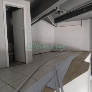 Casa com 148m², 3 dormitórios, 2 vagas, no bairro Santa Corona em Caxias do Sul para Comprar
