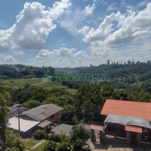 Casa com 148m², 3 dormitórios, 2 vagas, no bairro Santa Corona em Caxias do Sul para Comprar