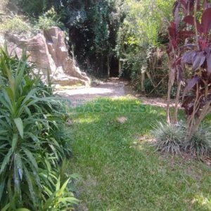 Casa com 148m², 3 dormitórios, 2 vagas, no bairro Santa Corona em Caxias do Sul para Comprar