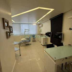 Sala com 75m², no bairro Lourdes em Caxias do Sul para Comprar