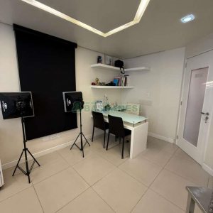 Sala com 75m², no bairro Lourdes em Caxias do Sul para Comprar