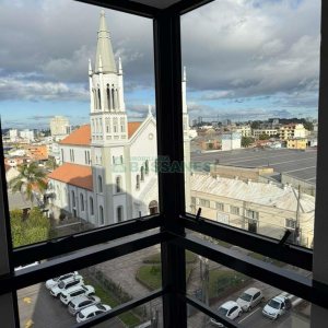 Sala com 75m², no bairro Lourdes em Caxias do Sul para Comprar