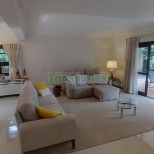 Casa com 301m², 6 dormitórios, 2 vagas, no bairro Ana Rech em Caxias do Sul para Comprar