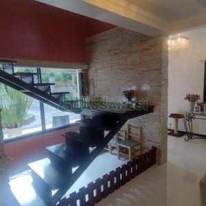 Casa com 301m², 6 dormitórios, 2 vagas, no bairro Ana Rech em Caxias do Sul para Comprar