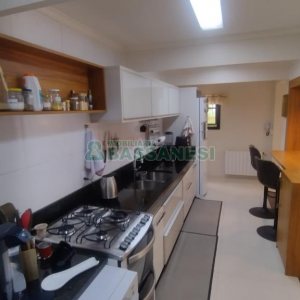 Casa com 301m², 6 dormitórios, 2 vagas, no bairro Ana Rech em Caxias do Sul para Comprar