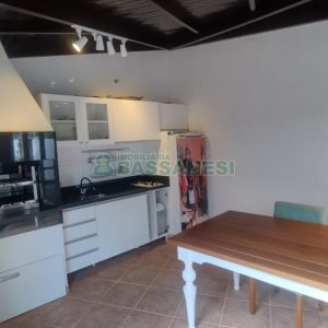 Casa com 301m², 6 dormitórios, 2 vagas, no bairro Ana Rech em Caxias do Sul para Comprar