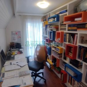 Casa com 301m², 6 dormitórios, 2 vagas, no bairro Ana Rech em Caxias do Sul para Comprar