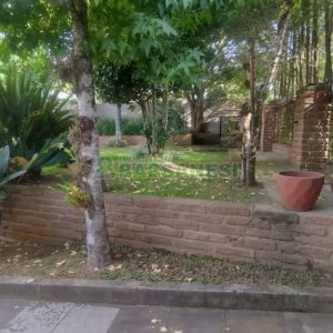 Casa com 301m², 6 dormitórios, 2 vagas, no bairro Ana Rech em Caxias do Sul para Comprar