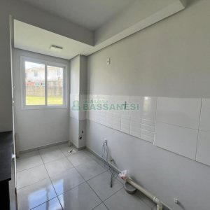 Apartamento com 52m², 2 dormitórios, 1 vaga, no bairro Belo Horizonte em Caxias do Sul para Alugar