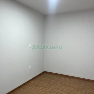 Apartamento com 52m², 2 dormitórios, 1 vaga, no bairro Belo Horizonte em Caxias do Sul para Alugar
