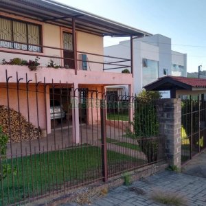 Casa com 160m², 3 dormitórios, 1 vaga, no bairro Jardim Eldorado em Caxias do Sul para Comprar