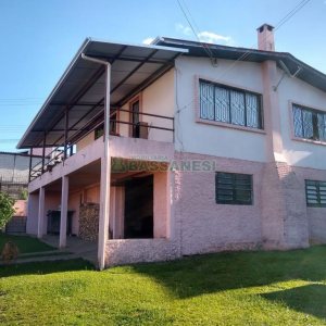 Casa com 160m², 3 dormitórios, 1 vaga, no bairro Jardim Eldorado em Caxias do Sul para Comprar
