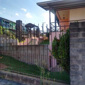 Casa com 160m², 3 dormitórios, 1 vaga, no bairro Jardim Eldorado em Caxias do Sul para Comprar