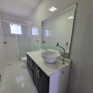 Apartamento com 77m², 2 dormitórios, 1 vaga, no bairro São Pelegrino em Caxias do Sul para Alugar