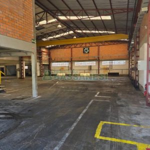 Pavilhão com 1100m², no bairro São José em Caxias do Sul para Alugar