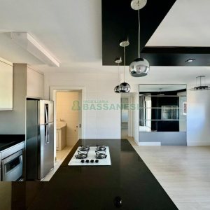 Apartamento com 75m², 2 dormitórios, 2 vagas, no bairro Villagio Iguatemi em Caxias do Sul para Comprar