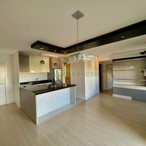 Apartamento com 75m², 2 dormitórios, 2 vagas, no bairro Villagio Iguatemi em Caxias do Sul para Comprar