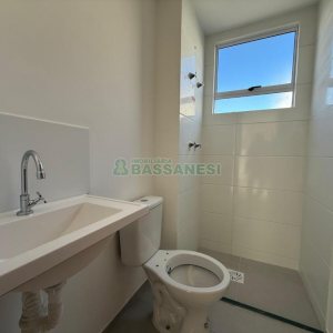 Apartamento com 38m², 2 dormitórios, 1 vaga, no bairro Desvio Rizzo em Caxias do Sul para Comprar