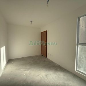 Apartamento com 38m², 2 dormitórios, 1 vaga, no bairro Desvio Rizzo em Caxias do Sul para Comprar