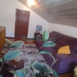 Casa com 301m², 3 dormitórios, 2 vagas, no bairro Vila Verde em Caxias do Sul para Comprar