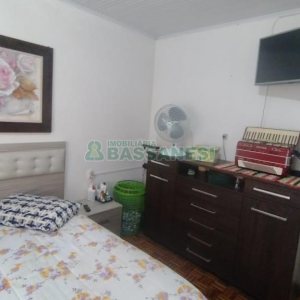 Casa com 301m², 3 dormitórios, 2 vagas, no bairro Vila Verde em Caxias do Sul para Comprar