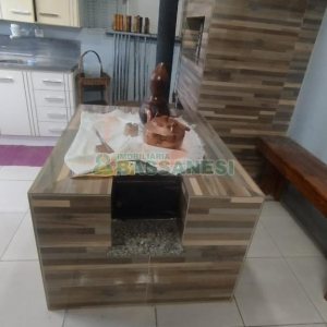 Casa com 301m², 3 dormitórios, 2 vagas, no bairro Vila Verde em Caxias do Sul para Comprar