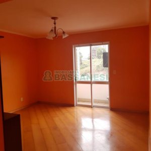 Apartamento com 62m², 2 dormitórios, 2 vagas, no bairro Universitário em Caxias do Sul para Comprar