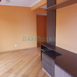 Apartamento com 62m², 2 dormitórios, 2 vagas, no bairro Universitário em Caxias do Sul para Comprar