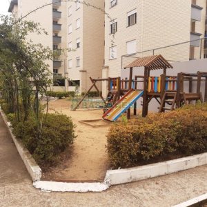 Apartamento com 62m², 2 dormitórios, 2 vagas, no bairro Universitário em Caxias do Sul para Comprar