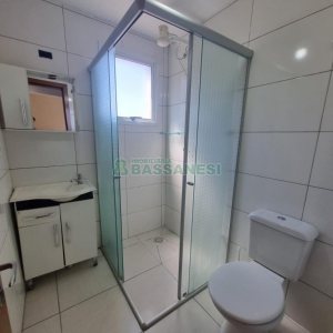 Apartamento com 48m², 2 dormitórios, 1 vaga, no bairro Cidade Nova em Caxias do Sul para Alugar